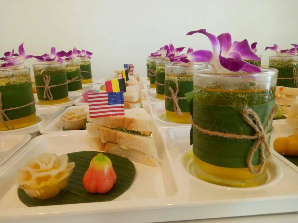 The Route Sriracha Hotel And Residence Ban Laem Chabang Εξωτερικό φωτογραφία